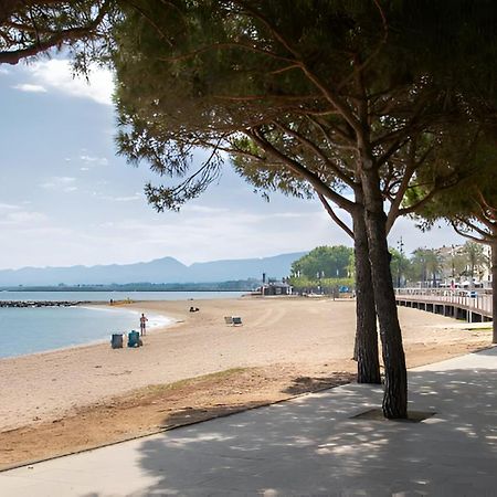 Beach Apartment Regueral Cambrils Ngoại thất bức ảnh