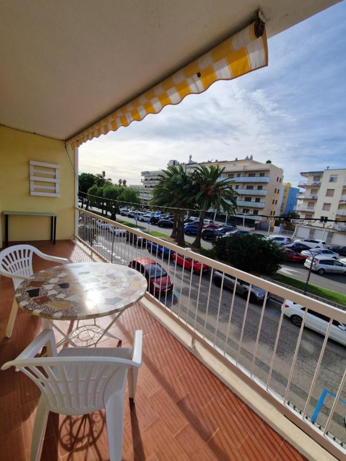 Beach Apartment Regueral Cambrils Ngoại thất bức ảnh